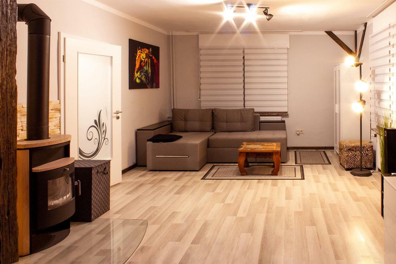 بورين Ferienwohnung Buren/Weiberg المظهر الخارجي الصورة